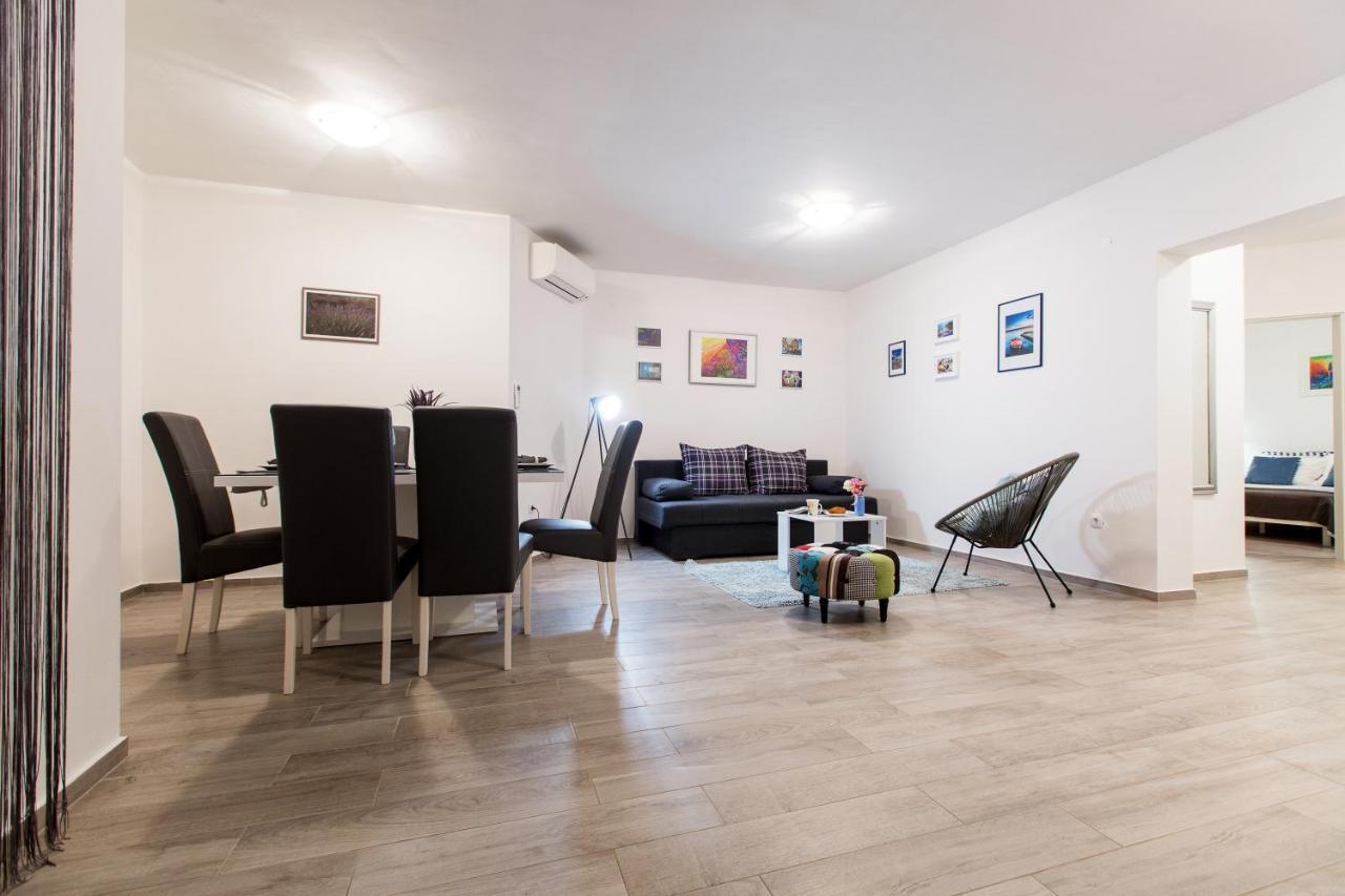 Maiv Residence - Family & Designer Suites Rogoznica  Room photo