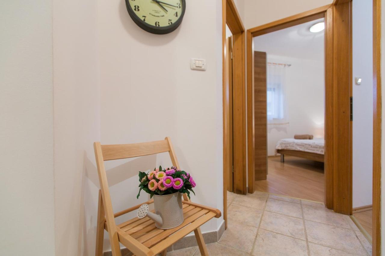 Maiv Residence - Family & Designer Suites Rogoznica  Room photo