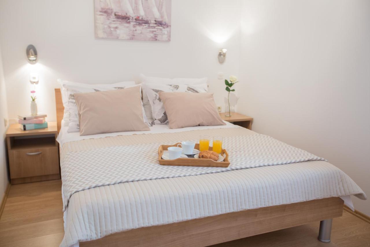 Maiv Residence - Family & Designer Suites Rogoznica  Room photo