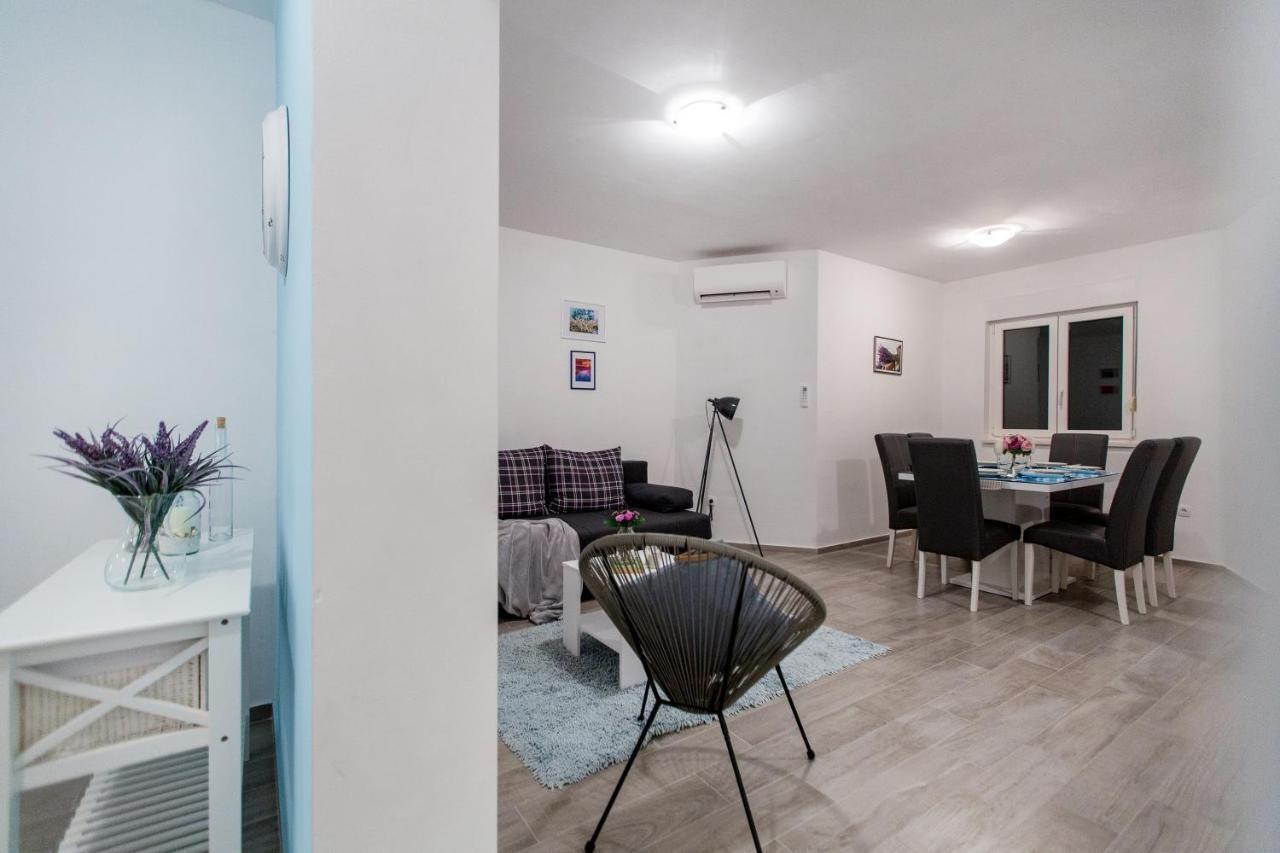 Maiv Residence - Family & Designer Suites Rogoznica  Room photo