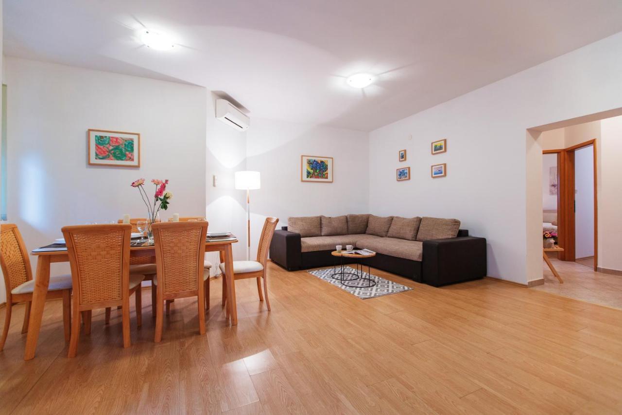Maiv Residence - Family & Designer Suites Rogoznica  Room photo